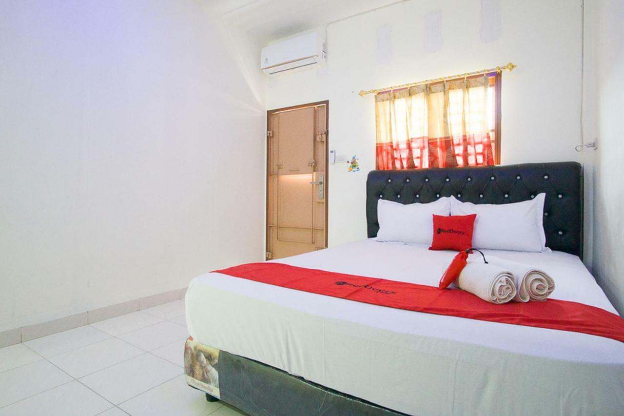 Reddoorz @ Pematangsiantar 2 Hotel Exterior photo